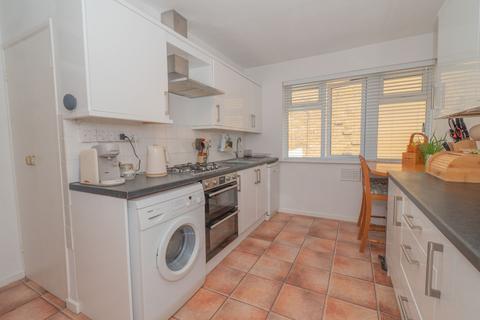 2 bedroom flat for sale, Margate Road, Ramsgate, CT11