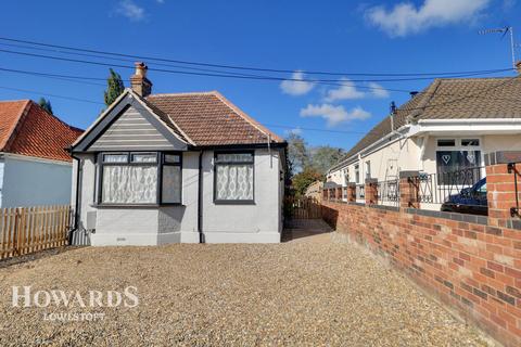 3 bedroom detached bungalow for sale, Stradbroke Road, Lowestoft