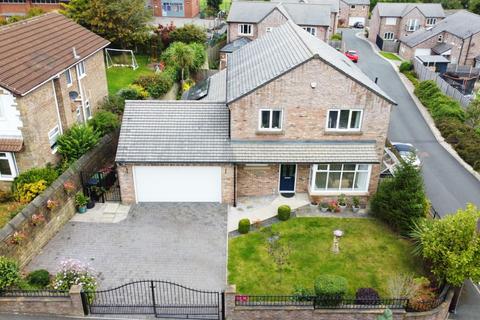 4 bedroom detached house for sale, Mount Pleasant Road, Pudsey, LS28 7AW