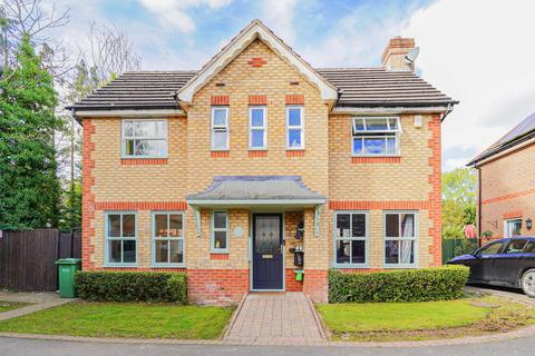 3 bedroom detached house for sale, Lapwing Drive, Hampton-In-Arden, B92