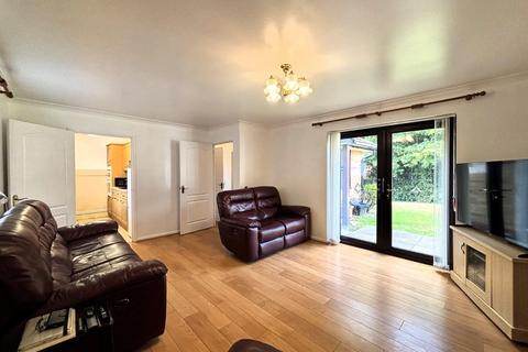 2 bedroom detached bungalow for sale, Bradman Way, Stevenage