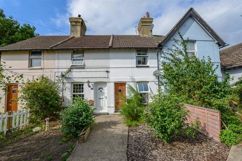 2 bedroom terraced house for sale, High Street, Wouldham