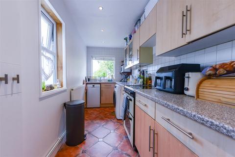 2 bedroom terraced house for sale, High Street, Wouldham