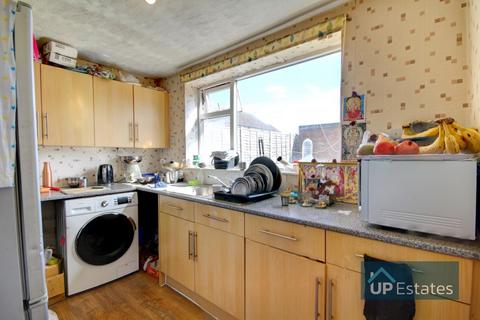 2 bedroom maisonette for sale, Linnet Close, Coventry