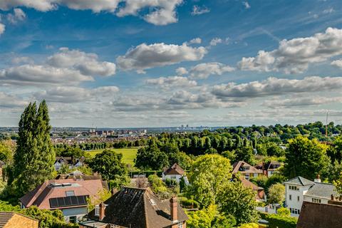 64 Lydney Close, London, SW19 6JN