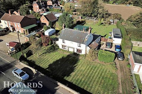 5 bedroom detached house for sale, Main Road, Ormesby St Michael