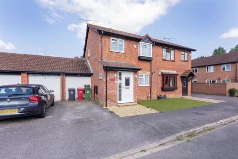 3 bedroom semi-detached house for sale, Baird Close, Cippenham