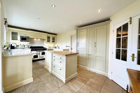 6 bedroom detached house for sale, Orchard End, Hemingbrough, Selby