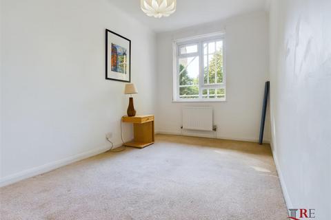 2 bedroom flat to rent, Leinster Gardens, London, W2 6DR