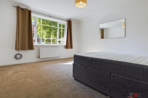 2 bedroom flat to rent, Leinster Gardens, London, W2 6DR