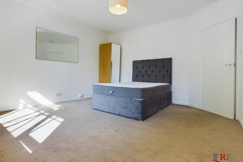 2 bedroom flat to rent, Leinster Gardens, London, W2 6DR