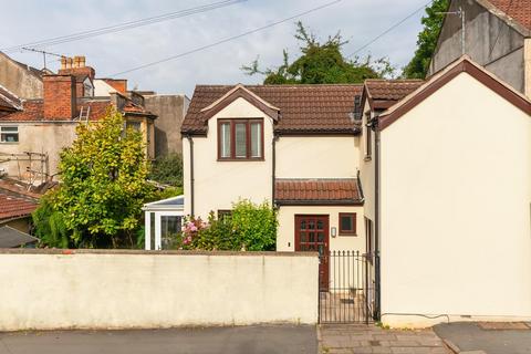 2 bedroom detached house for sale, Winchester Road, Brislington