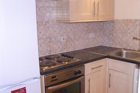 2 bedroom apartment to rent, Colin Parade, London