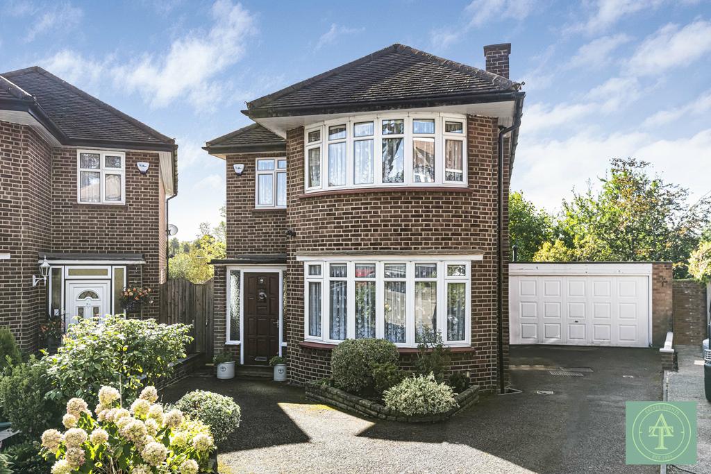 4 Bedroom Detached House