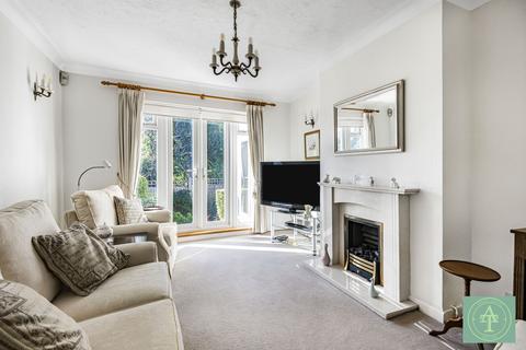 6 Hadley Close, London, N21 1HG