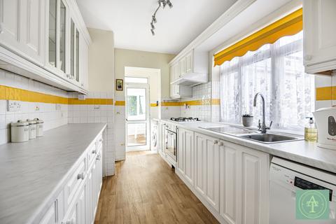 6 Hadley Close, London, N21 1HG