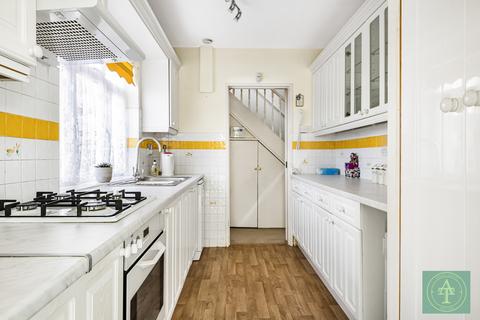 6 Hadley Close, London, N21 1HG