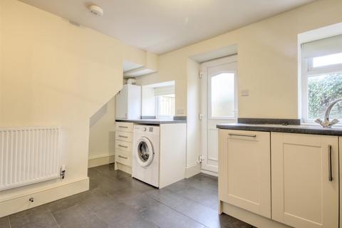 2 bedroom cottage to rent, New Street, Carleton, BD23 3DS