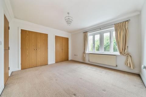 19 Stirling Drive, Caterham, CR3 5GB
