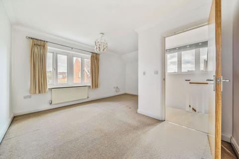 19 Stirling Drive, Caterham, CR3 5GB