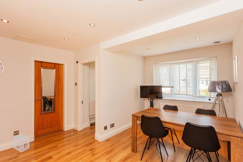 8 Avondale Drive, Ramsbottom, Bury, BL0 9SJ