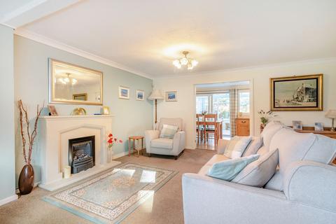 42 Bantock Gardens, Wolverhampton, WV3 9LL