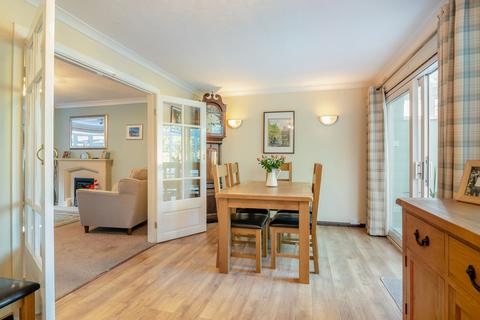 42 Bantock Gardens, Wolverhampton, WV3 9LL