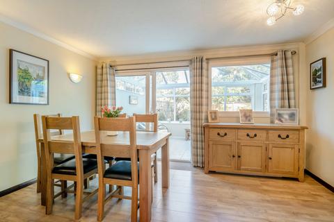 42 Bantock Gardens, Wolverhampton, WV3 9LL