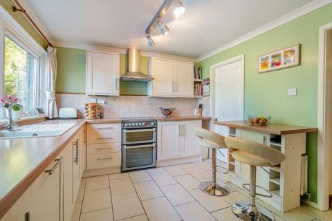 42 Bantock Gardens, Wolverhampton, WV3 9LL
