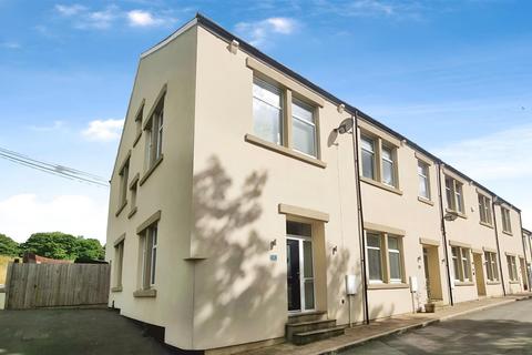 4 bedroom end of terrace house for sale, Beckside Mews, Crook