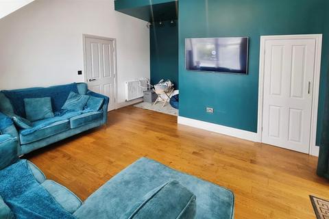 4 bedroom end of terrace house for sale, Beckside Mews, Crook