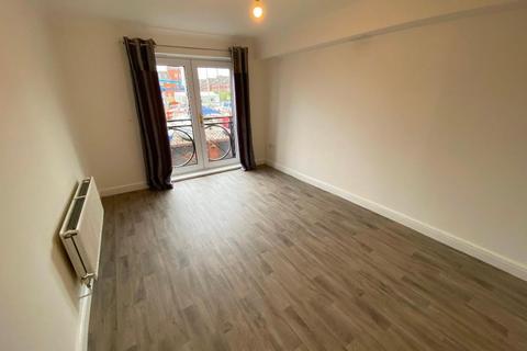 2 bedroom flat to rent, South Ferry Quay, Liverpool L3