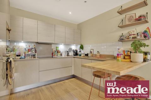 2 bedroom flat to rent, Luff Court, Mile End, E3