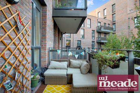 2 bedroom flat to rent, Luff Court, Mile End, E3