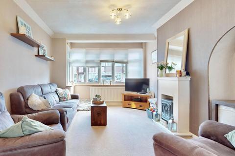 3 Mount Road, Dagenham, RM8 1NA