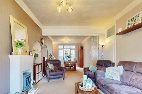 3 Mount Road, Dagenham, RM8 1NA