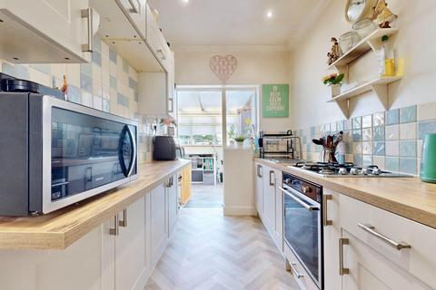 3 Mount Road, Dagenham, RM8 1NA