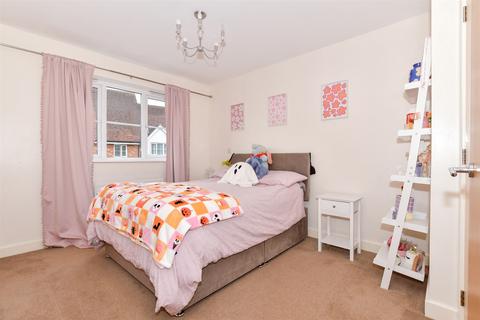 2 bedroom coach house for sale, Wainscott, Wainscott, Rochester, Kent