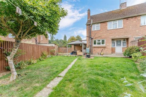 2 bedroom semi-detached house for sale, Elizabeth Road, Kettering NN16