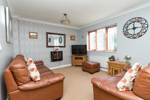 4 bedroom detached house for sale, Naylor Fields, Arddleen, Llanymynech.