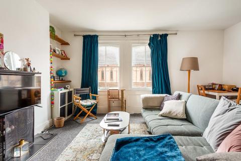 1 bedroom flat for sale, Gladstone Terrace, Brighton