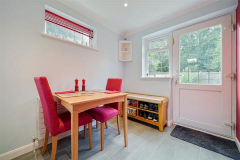 10 Benning Way, Wokingham, RG40 1XX