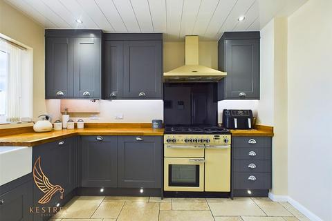 undefined, Askham Grove, Upton WF9