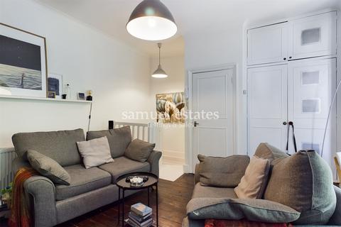 1 bedroom flat to rent, Culverden Road, London, SW12