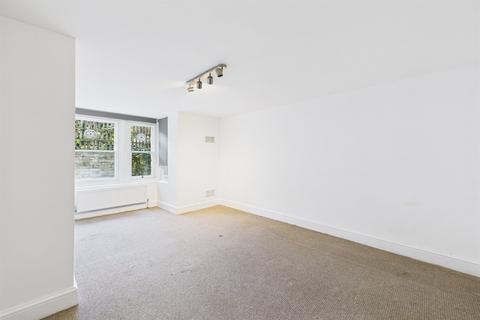 1 bedroom flat to rent, Culverden Road, London, SW12