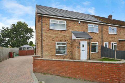 3 bedroom end of terrace house for sale, Manor Road, Crowle, Scunthorpe