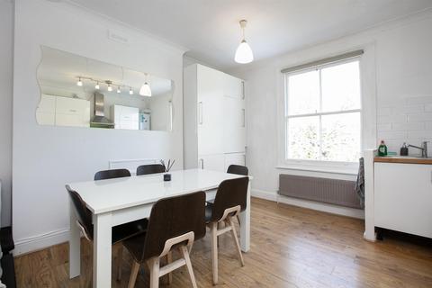 2 bedroom flat for sale, Lilford Road, Camberwell, SE5