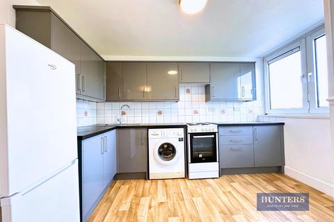 3 bedroom flat to rent, Haverstock Road, London