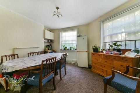 4 bedroom semi-detached house for sale, Warneford Street, Hackney, E9