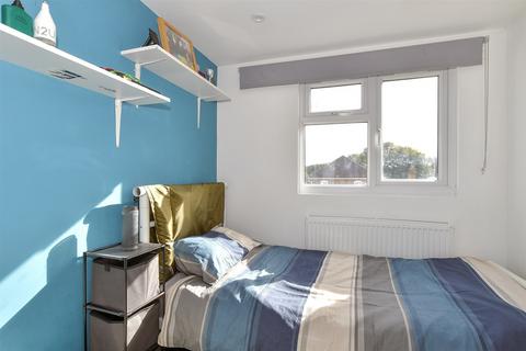 131 Kent Road, Halling, Rochester, ME2 1AT